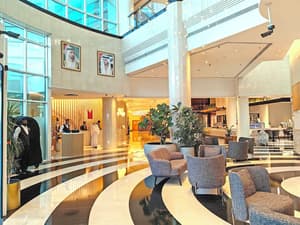 thumbnail: Lobby lounge