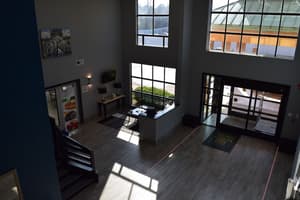 thumbnail: Lobby sitting area