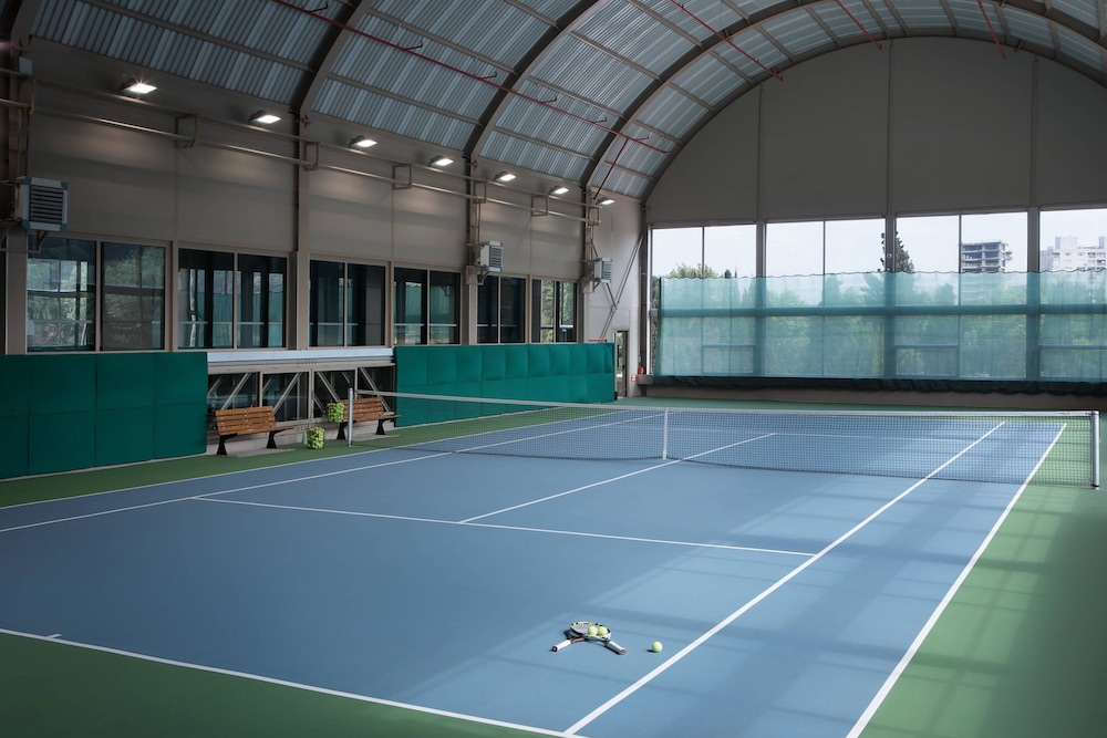 Tennis court
