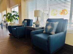 thumbnail: Lobby sitting area