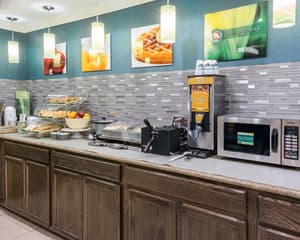 thumbnail: Breakfast area