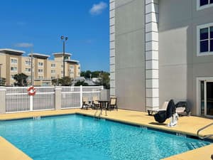 thumbnail: Pool
