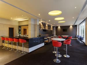 thumbnail: Bar (on property)