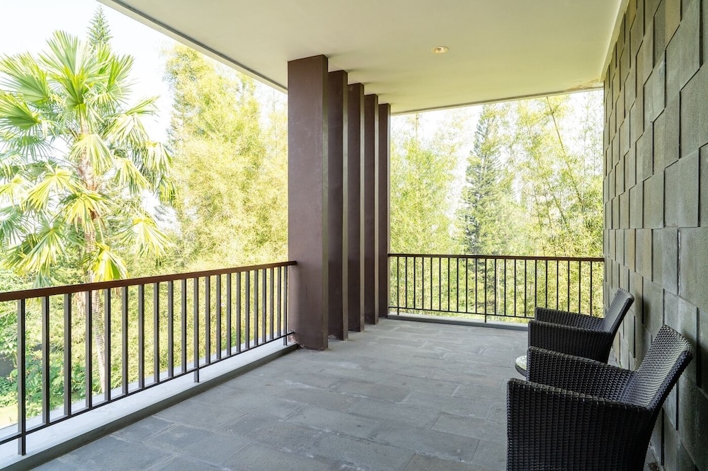 Courtyard view