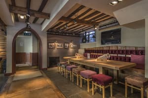 thumbnail: Bar (on property)