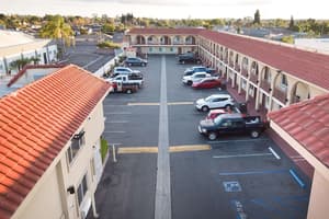 thumbnail: Exterior