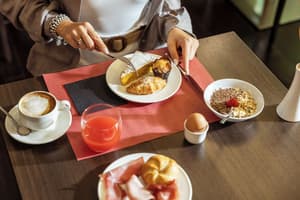 thumbnail: Breakfast area