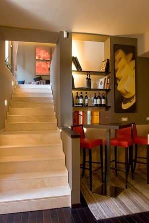 thumbnail: Bar (on property)