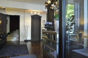thumbnail: Breakfast area