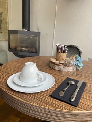 thumbnail: Breakfast area