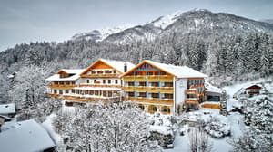 thumbnail: Exterior