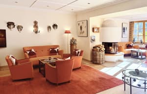 thumbnail: Interior entrance