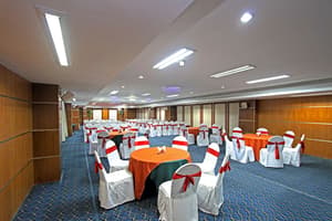 thumbnail: Banquet hall