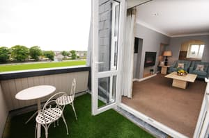 thumbnail: Balcony