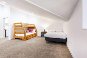 thumbnail: In-room dining