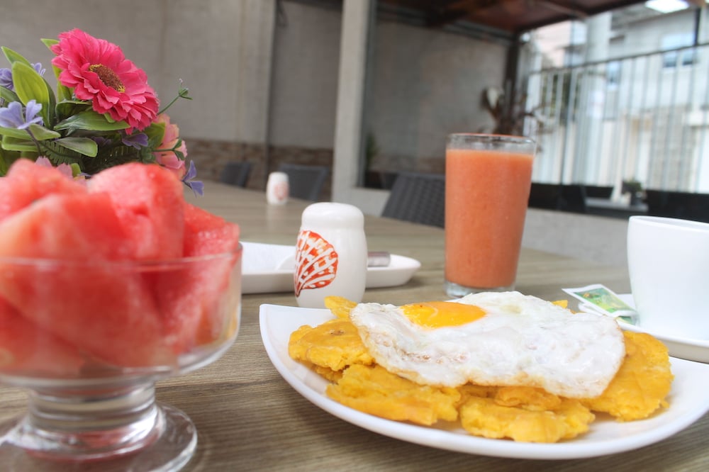 Breakfast meal