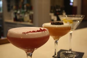 thumbnail: Bar (on property)