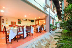 thumbnail: Restaurant