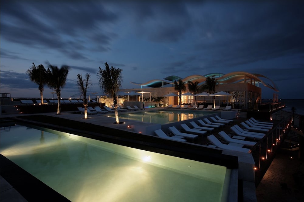 Rooftop pool