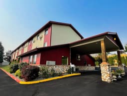 FairBridge Inn & Suites Moscow/Pullman