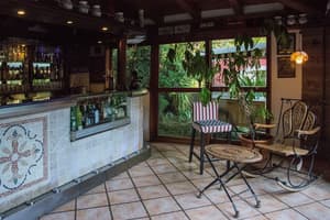 thumbnail: Bar (on property)