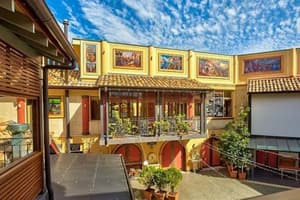 thumbnail: Courtyard