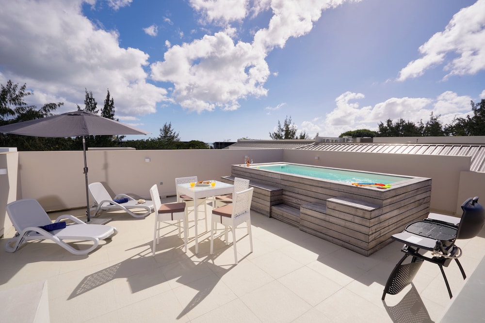 Private pool