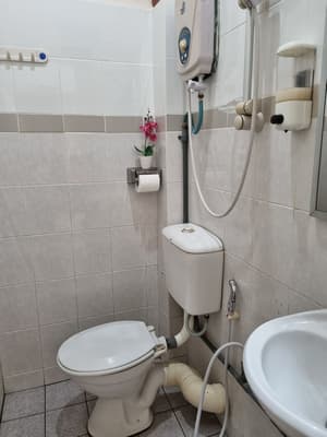 thumbnail: Bathroom