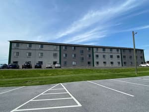thumbnail: Exterior
