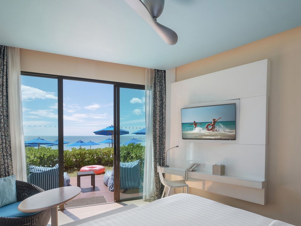 Beach/ocean view