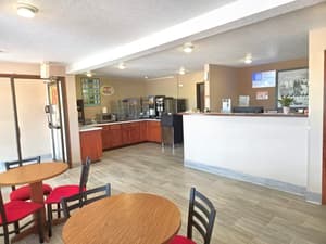thumbnail: Breakfast area