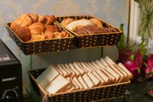 thumbnail: Breakfast buffet
