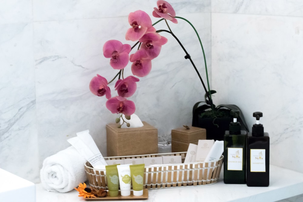 Bathroom amenities