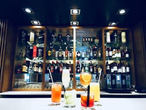 thumbnail: Bar (on property)