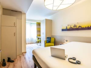 thumbnail: Room