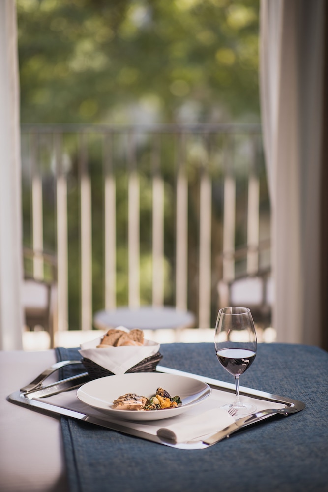 Room service - dining