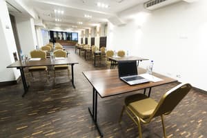 thumbnail: Business center