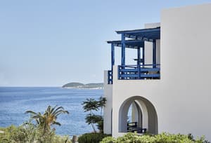 thumbnail: Outdoor dining