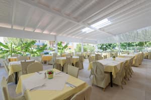 thumbnail: Breakfast area