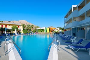 thumbnail: Outdoor pool