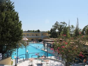 thumbnail: Outdoor pool