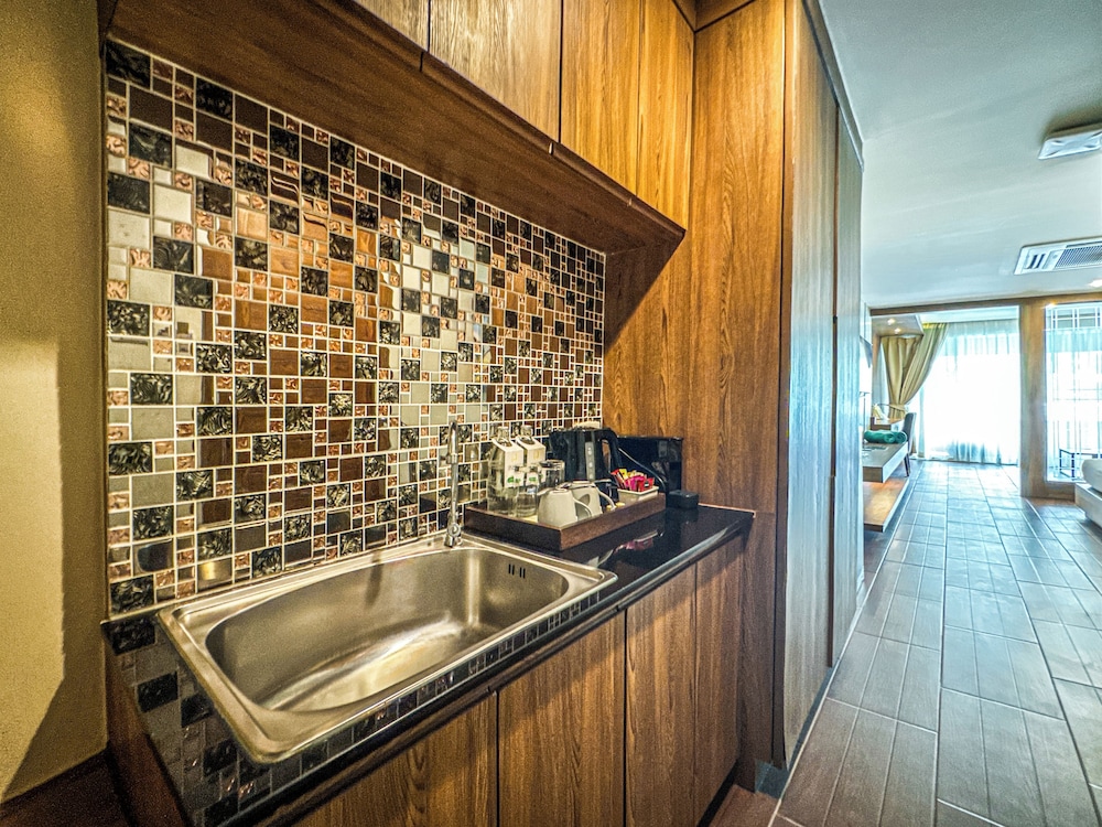 Private kitchenette