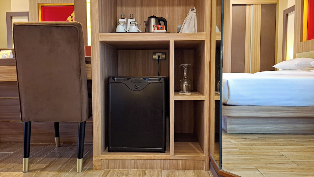 Mini-refrigerator