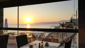 thumbnail: Outdoor dining