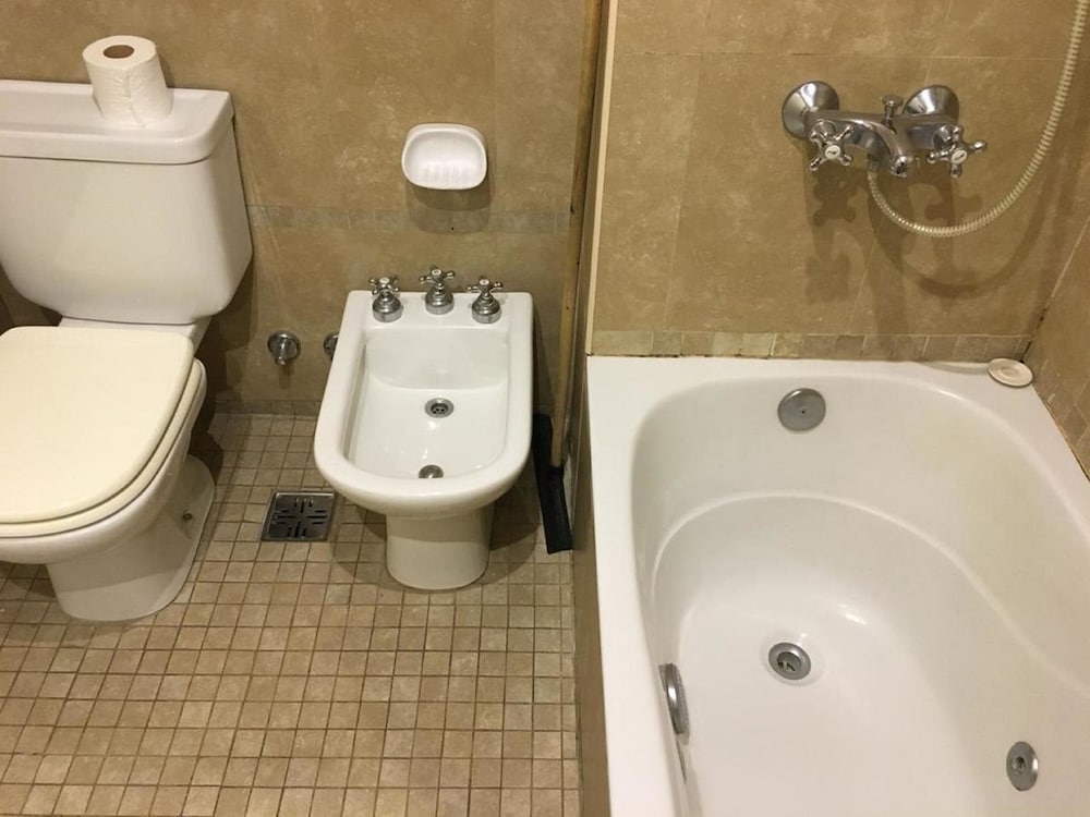 Jetted tub