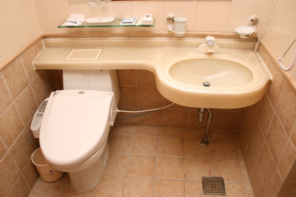 Bathroom sink