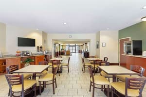 thumbnail: Breakfast area