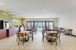 thumbnail: Breakfast area
