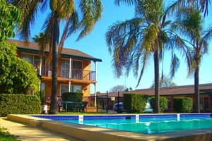 thumbnail: Property grounds