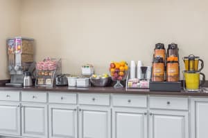 thumbnail: Breakfast area